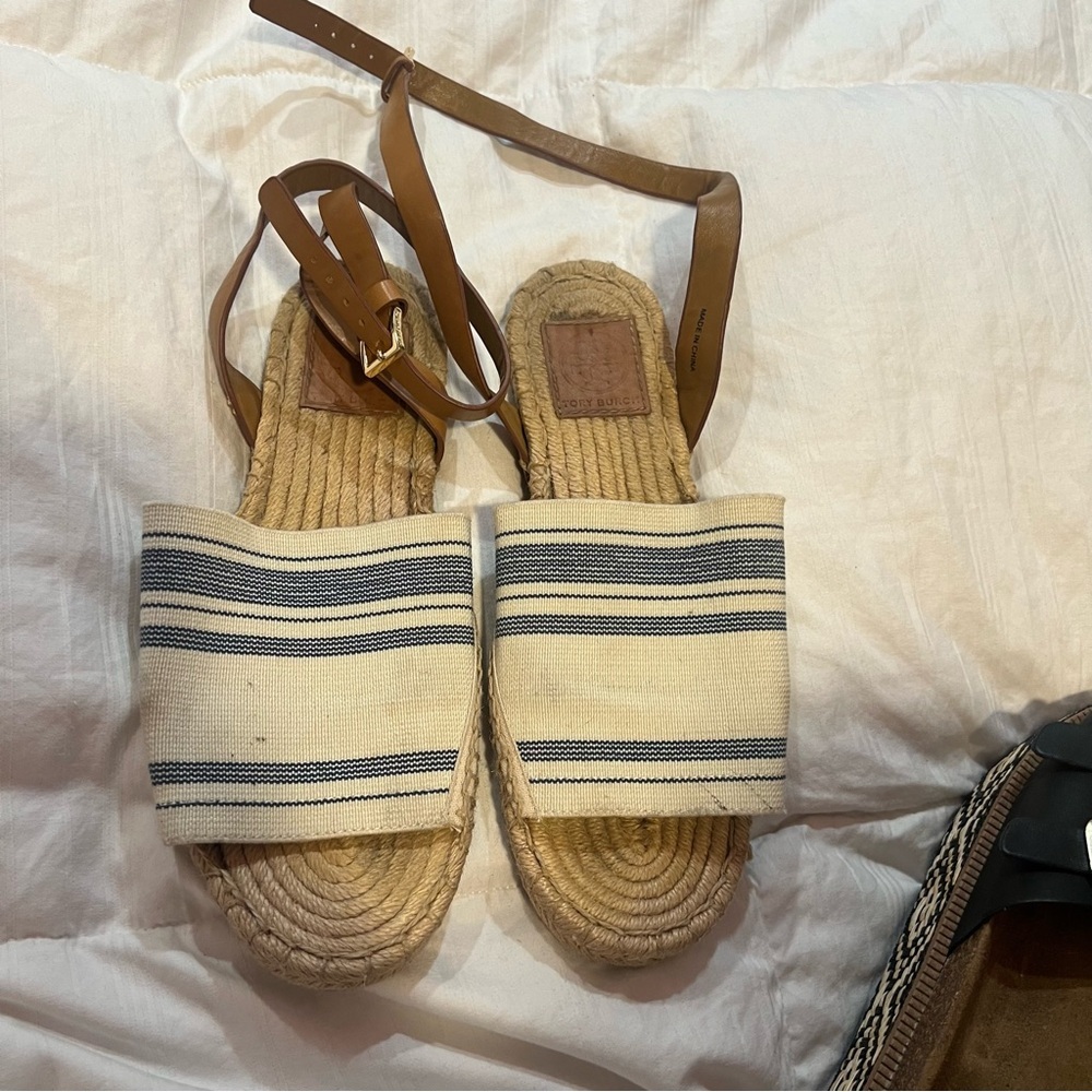 Tory burch sandals